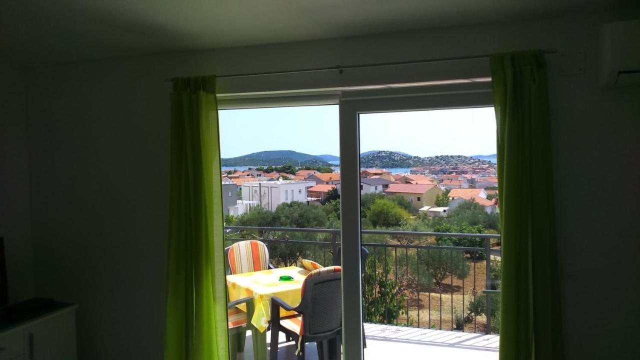 Apartman Laura Tribalj Buitenkant foto