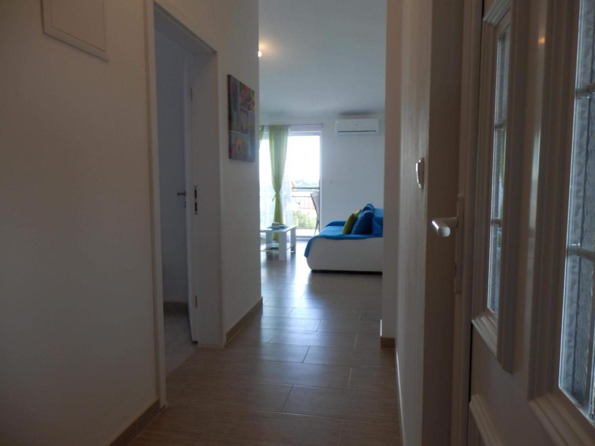 Apartman Laura Tribalj Buitenkant foto