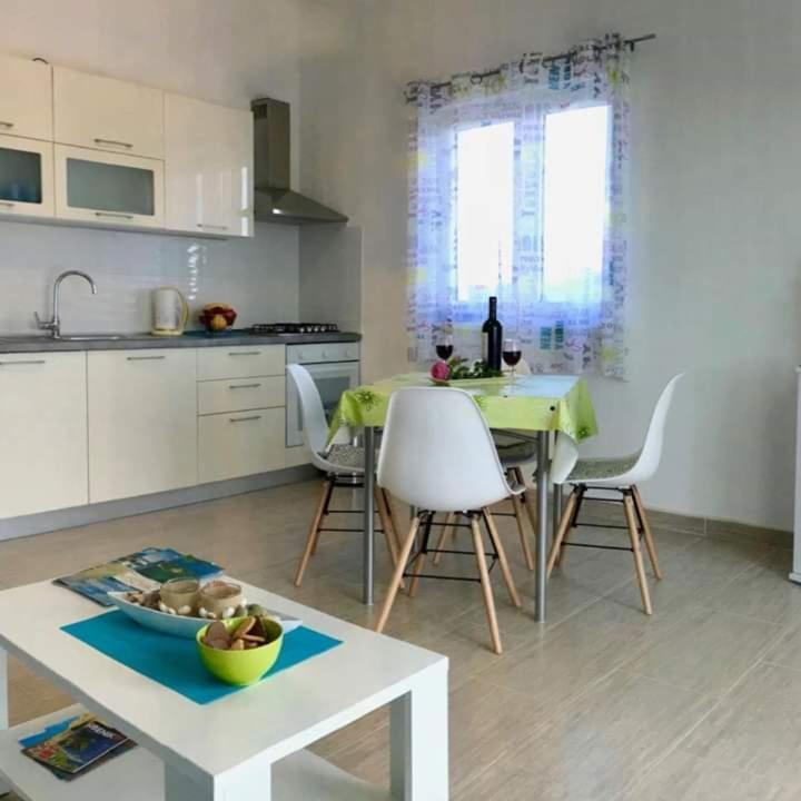 Apartman Laura Tribalj Buitenkant foto
